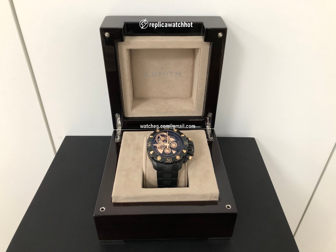Zenith Defy El Primero Mens watch Unisex Automatic Titanium 96.0528.4035 21.M528 2