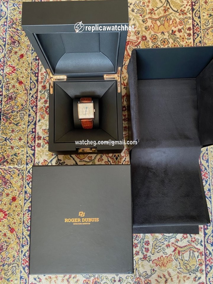 Roger Dubuis Golden Square Mens watch Unisex Automatic White gold Roger Dubuis 2