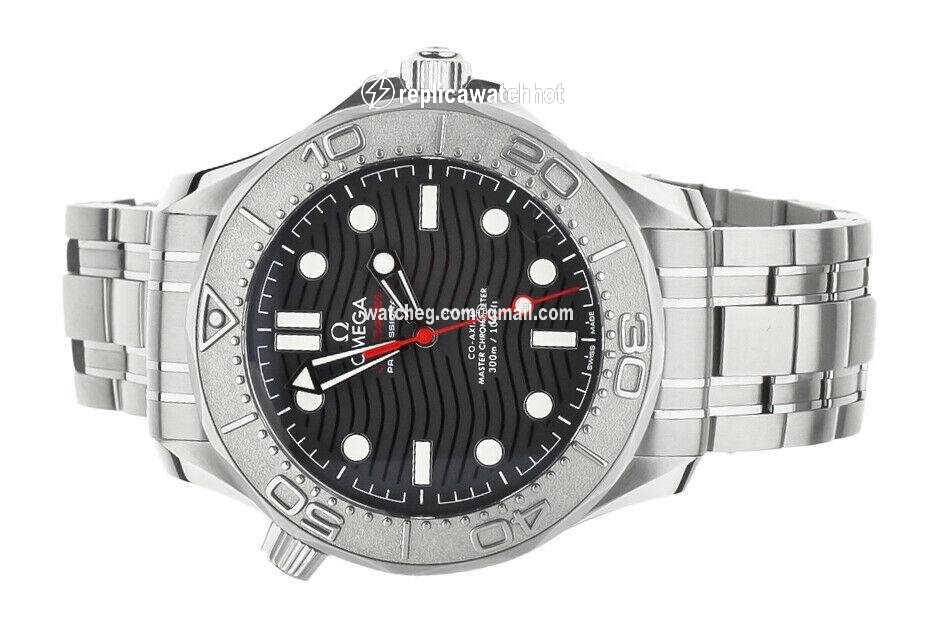 Omega Seamaster Diver 300 M Mens watch Unisex Automatic Steel 21030422001002 2
