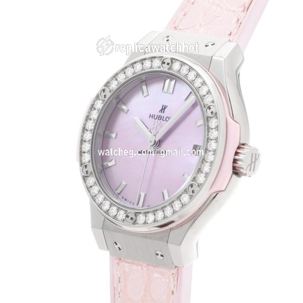 Hublot Classic Fusion Quartz Womens watch Quartz Titanium 581.NP.6210.LR.1204.JPN17 2