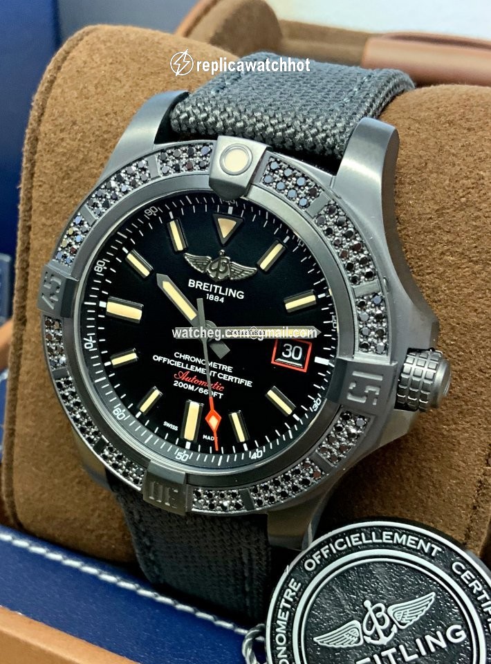 Breitling Avenger Blackbird 44 Mens watch Unisex Automatic Titanium V17311AT BD74-109W 2