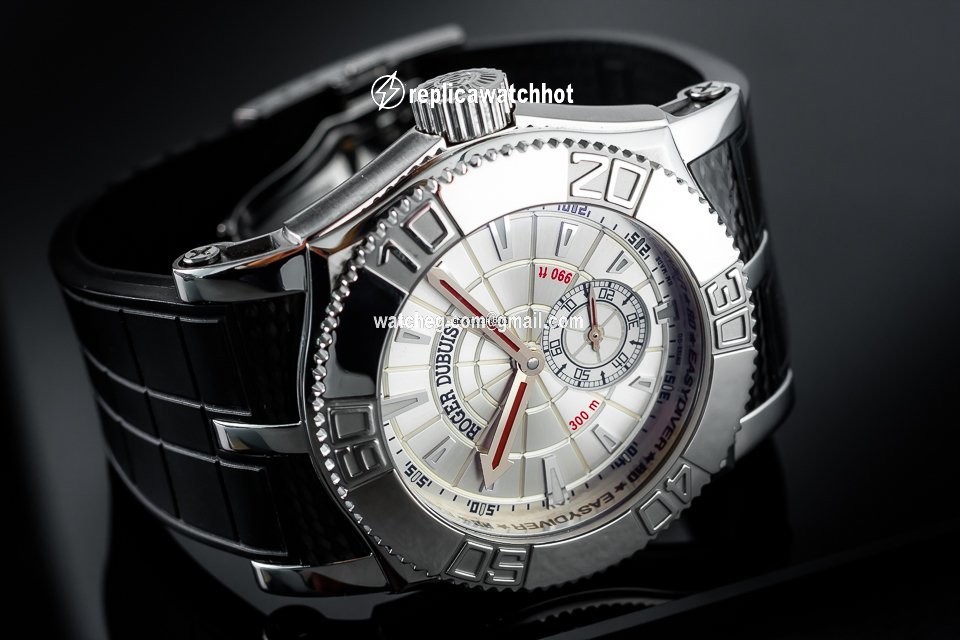 Roger Dubuis Easy Diver Mens watch Unisex Automatic Steel SE46 149 2