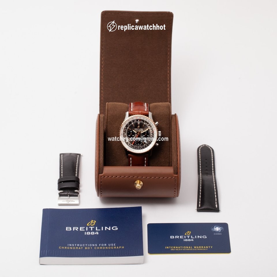 Breitling Navitimer 1 B01 Chronograph 43 Mens watch Unisex Automatic Gold Steel UB0121211F1P1 2