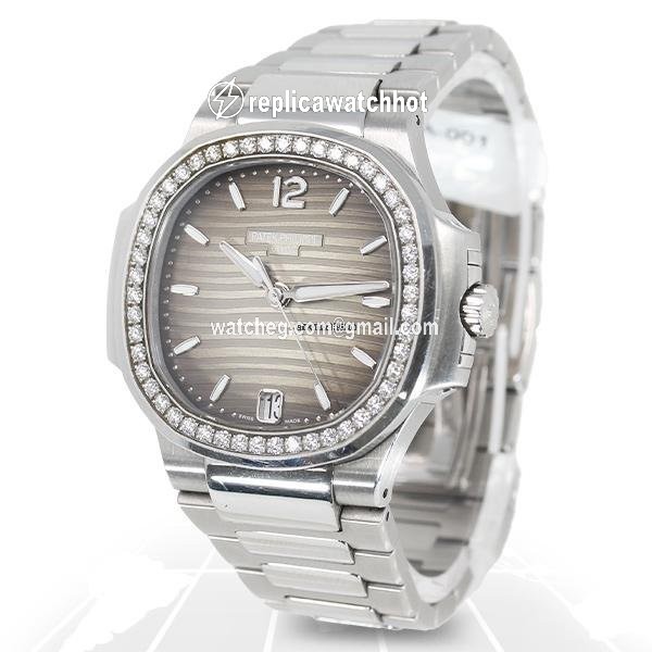Patek Philippe Nautilus Automatic 7018 1A-011 2