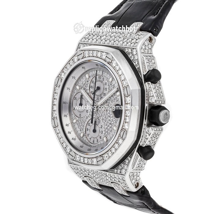 Audemars Piguet Royal Oak Offshore Chronograph Mens watch Unisex Automatic White gold 26067BC.ZZ.D002CR.01 2