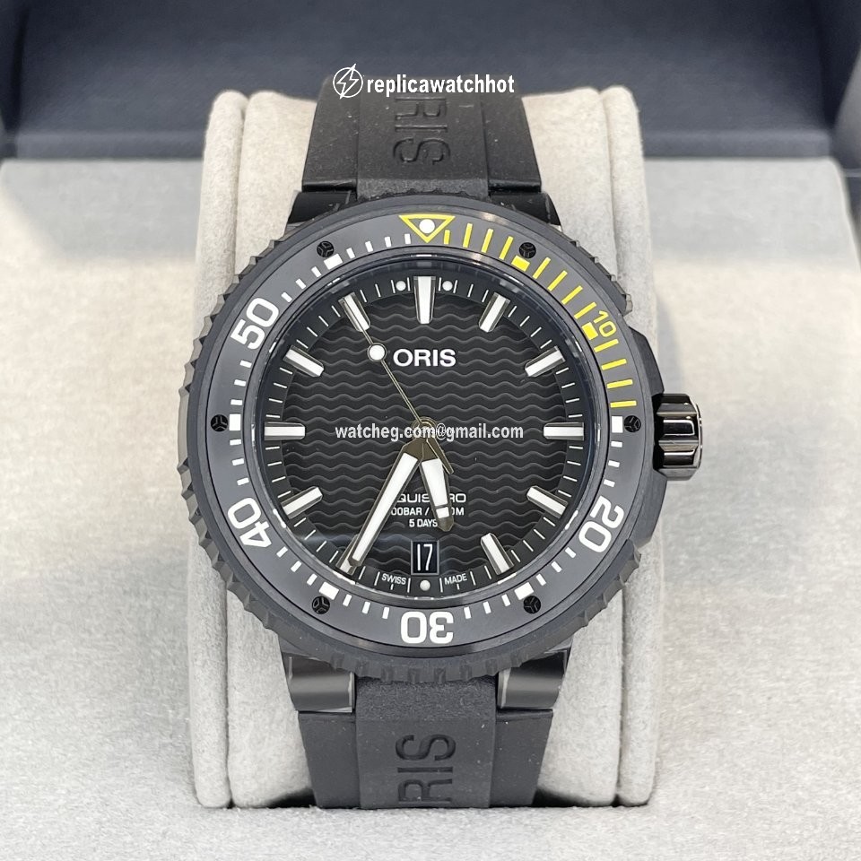 Oris Aquis Date Mens watch Unisex Automatic Titanium 01 400 7767 7754-07 426 64BTEB 2