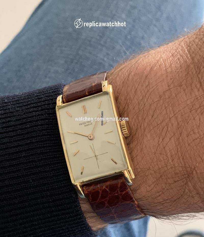 Patek Philippe Vintage Manual winding Yellow gold 1559 2