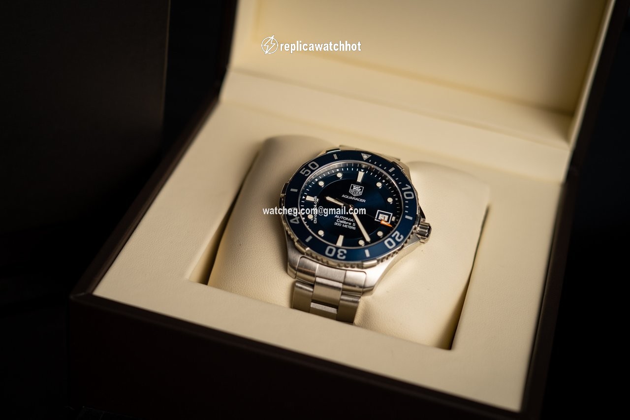 TAG Heuer Aquaracer 300M Mens watch Unisex Automatic Steel WAN2111 2