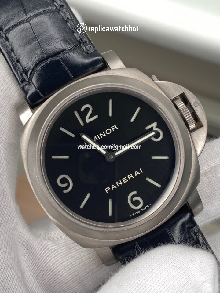 Panerai Luminor Base Mens watch Unisex Manual winding Steel PAM 00176 2