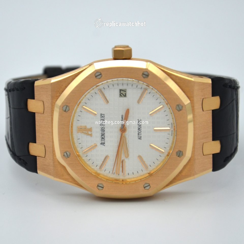 Audemars Piguet Royal Oak Selfwinding Mens watch Unisex Automatic Rose gold 15300OR.OO.D088CR.02 2
