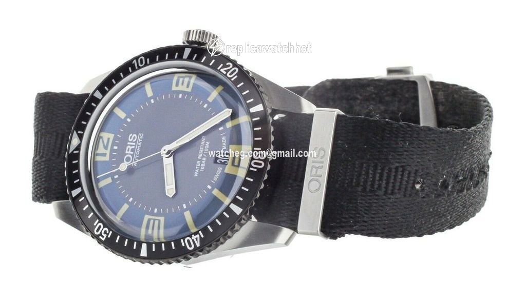 Oris Divers Sixty Five Mens watch Unisex Automatic Steel 01 733 7707 4065-07 8 20 18 2