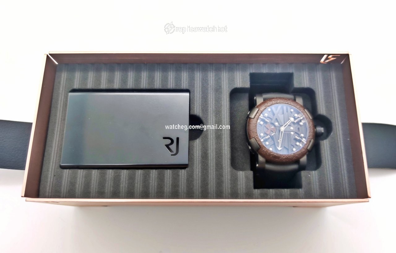 Romain Jerome Titanic-DNA Mens watch Unisex Automatic Steel RJ.T.AU.SP.002.02 2