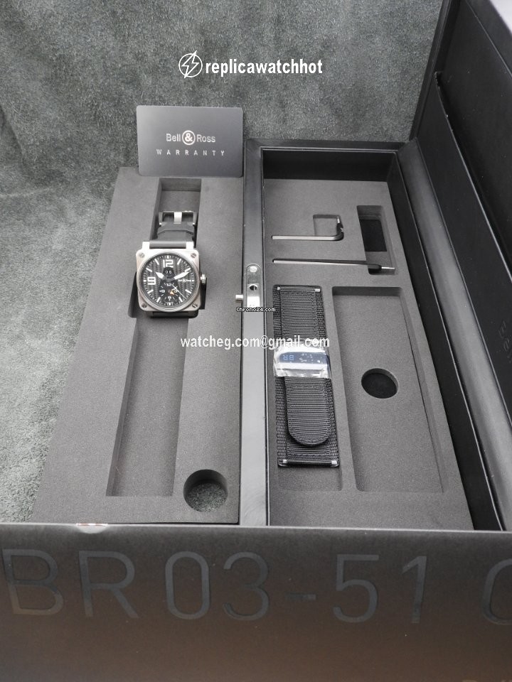 Bell & Ross BR 03-51 GMT Mens watch Unisex Automatic Titanium BR03-51GMT 2
