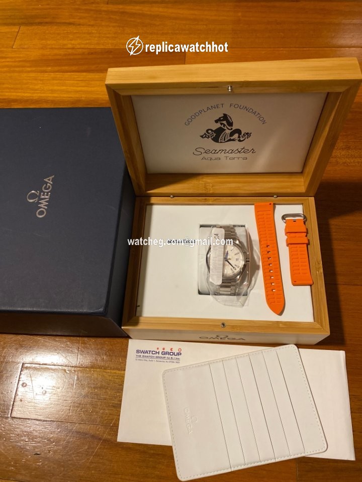 Omega Seamaster Aqua Terra Mens watch Unisex Automatic STZ001343 2