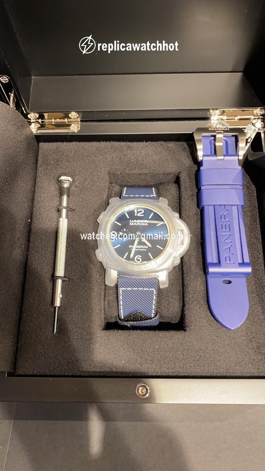 Panerai Luminor Marina Mens watch Unisex Automatic Titanium PAM 01117 2