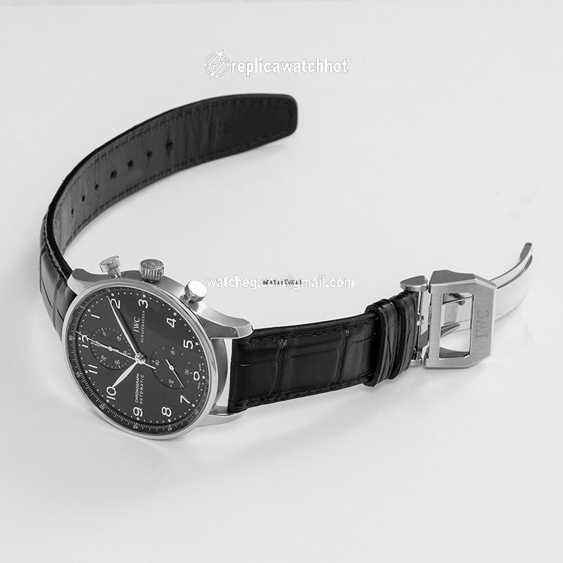 IWC Portuguese Chronograph Mens watch Unisex Automatic Steel IW371447 2