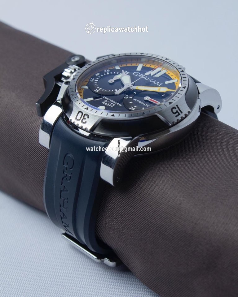 Graham Chronofighter Oversize Mens watch Unisex Automatic Steel 2OVAS 2
