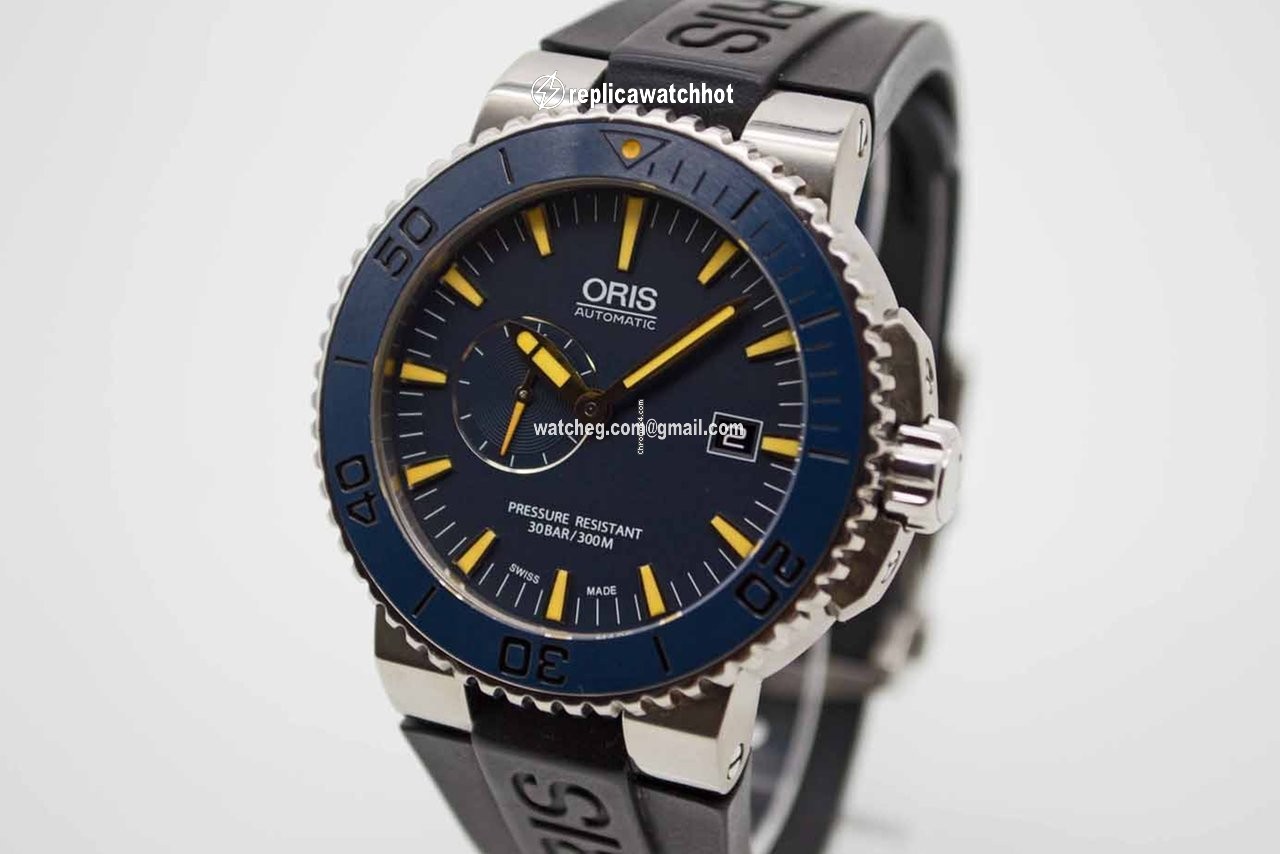 Oris Aquis Mens watch Unisex Automatic Titanium 01 643 7654 7185 2