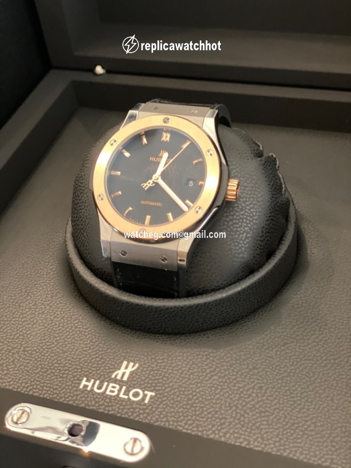 Hublot Classic Fusion 45, 42, 38, 33 mm Mens watch Unisex Automatic Titanium 542.NO.1181.LR 2