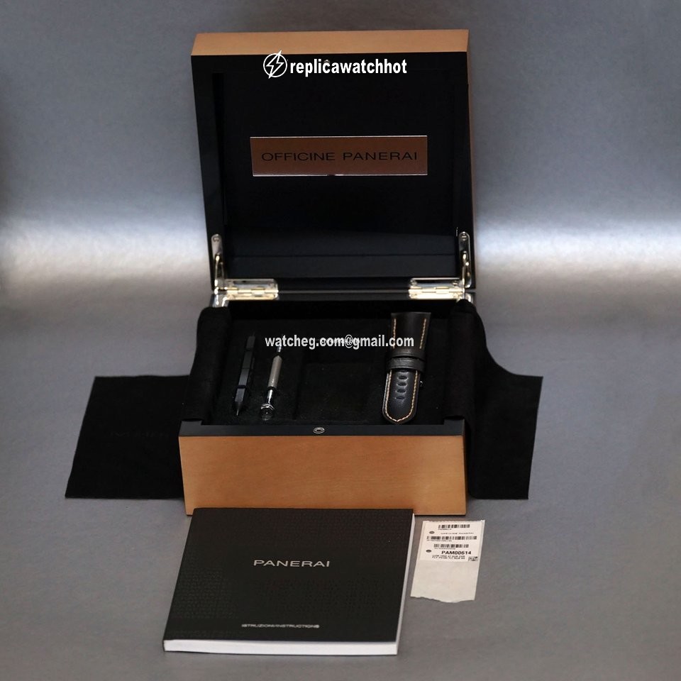 Panerai Luminor Submersible 1950 3 Days Automatic Mens watch Unisex Automatic Titanium PAM 00614 2