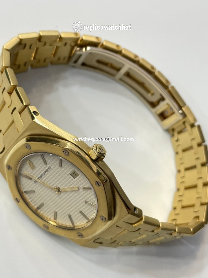 Audemars Piguet Royal Oak Mens watch Unisex Quartz Yellow gold 56175BA 2
