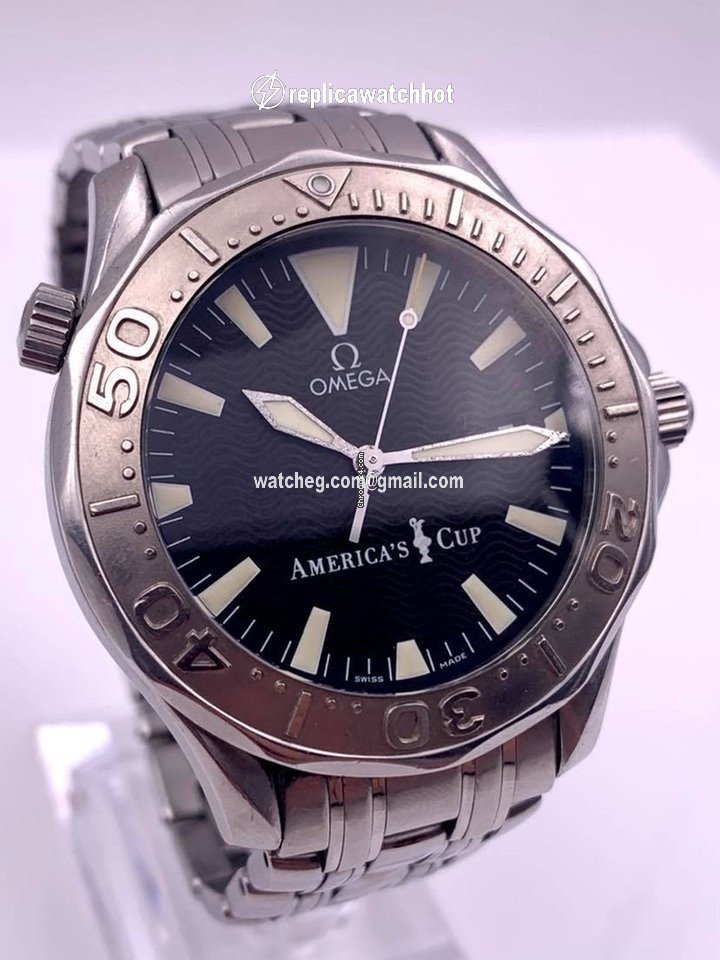 Omega Seamaster Diver 300 M Mens watch Unisex Automatic Gold Steel 2533.50.00 2
