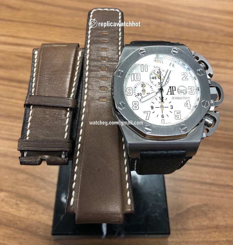 Audemars Piguet Royal Oak Offshore Chronograph Mens watch Unisex Automatic Titanium 25863TI.OO.A080CU.01 2