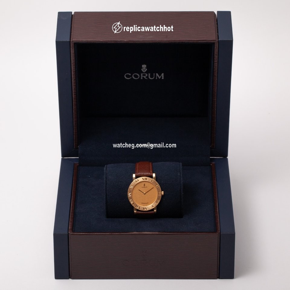 Corum Romvlvs Mens watch Unisex Quartz Yellow gold 50.501.56 2