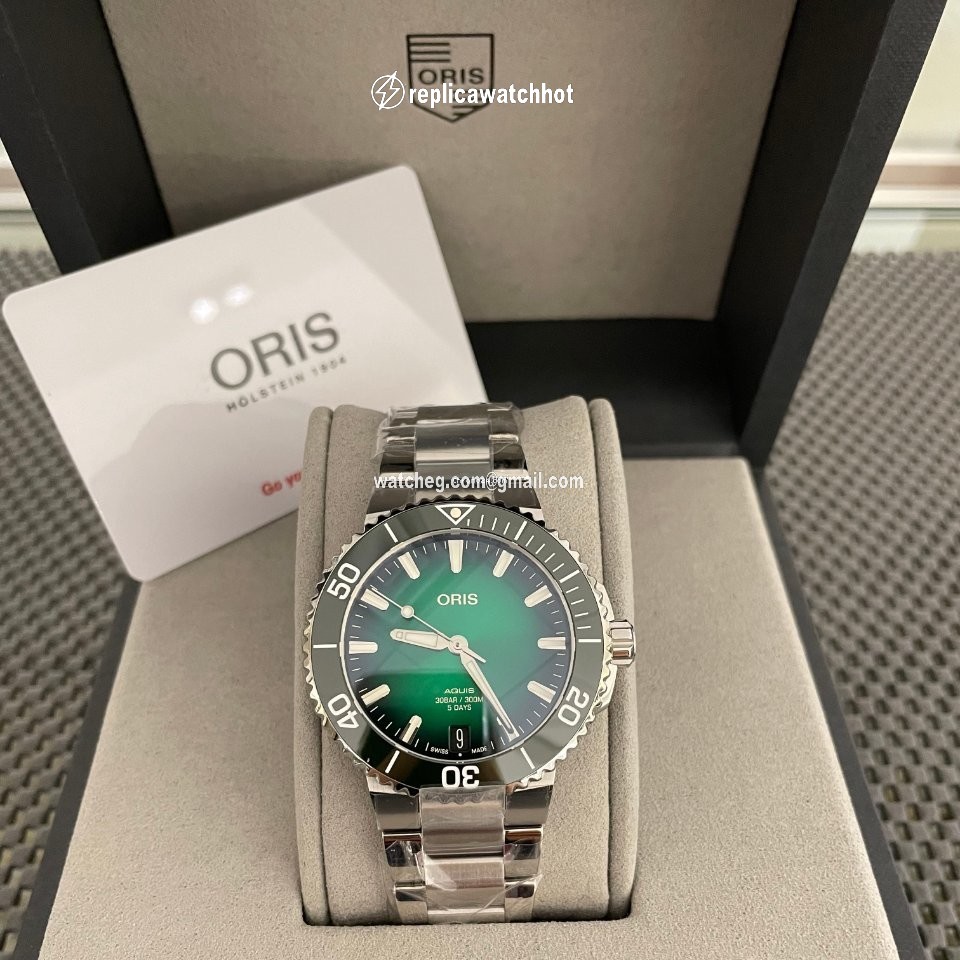 Oris Aquis Date Mens watch Unisex Automatic Steel 01 400 7769 4157 07 8 22 09PEB 2