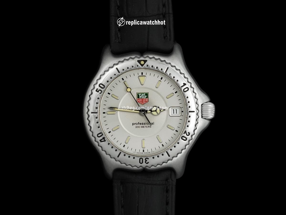 TAG Heuer Mens watch Unisex Quartz Steel 8124 2