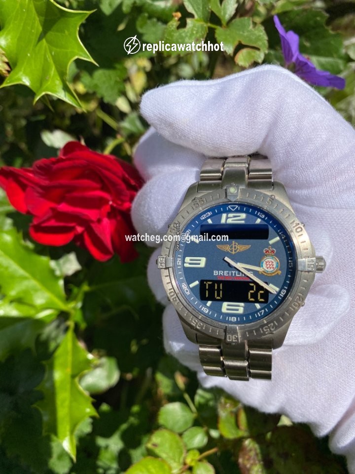 Breitling Aerospace Mens watch Unisex Quartz Titanium E75362 2