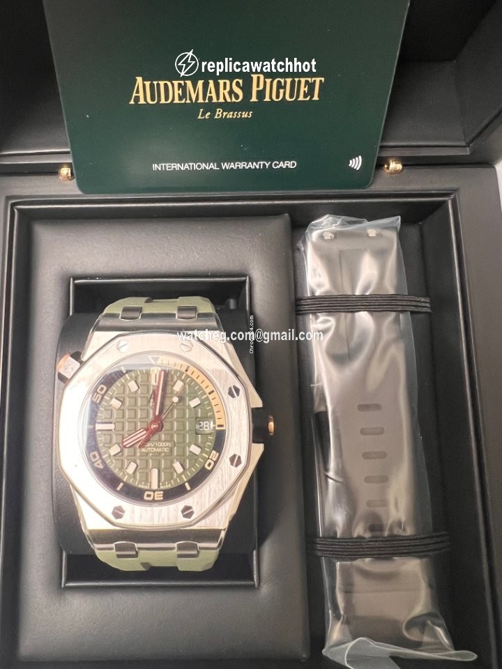 Audemars Piguet Royal Oak Offshore Diver Mens watch Unisex Automatic Steel 15720ST.OO.A052CA.01 2