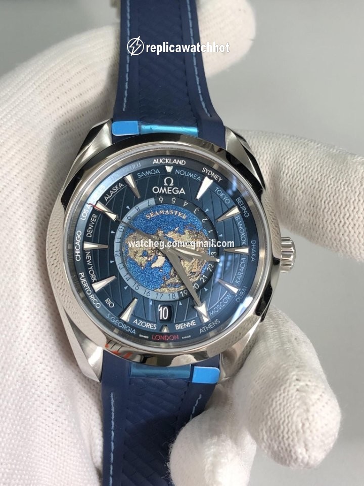 Omega Seamaster Aqua Terra Mens watch Unisex Automatic Steel 220.12.43.22.03.001 2