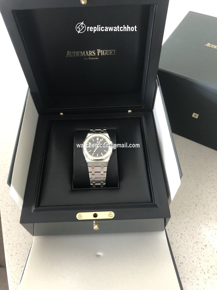 Audemars Piguet Royal Oak Lady Womens watch Quartz Steel 67650ST.OO.1261ST.01 2