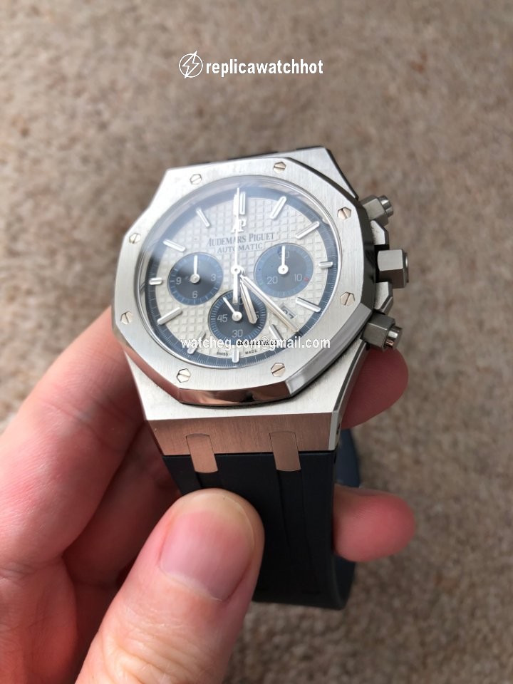 Audemars Piguet Royal Oak Chronograph Mens watch Unisex Automatic Steel 26326ST.OO?.D027CA.01 2
