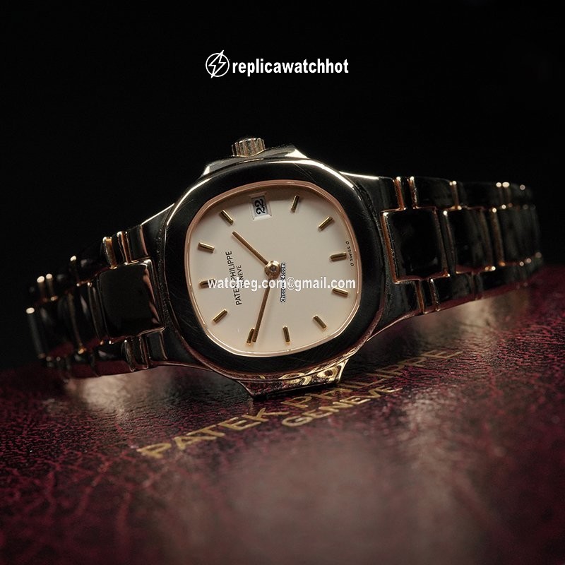 Patek Philippe Nautilus Womens watch Quartz Yellow gold 4700 051J 2