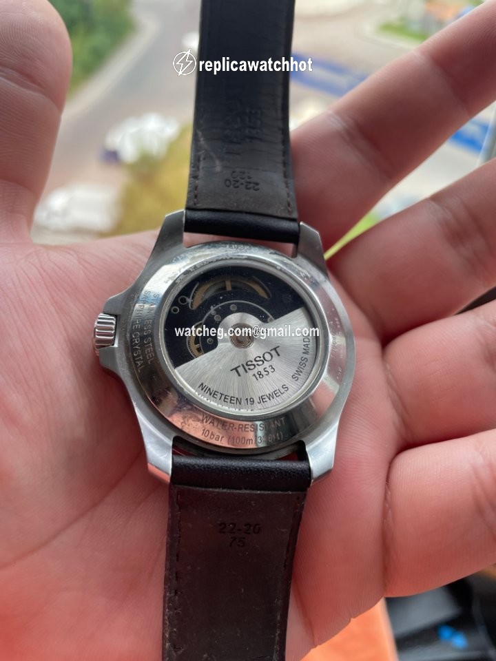Tissot V8 Mens watch Unisex Automatic Steel T106.407.26.031.00 2