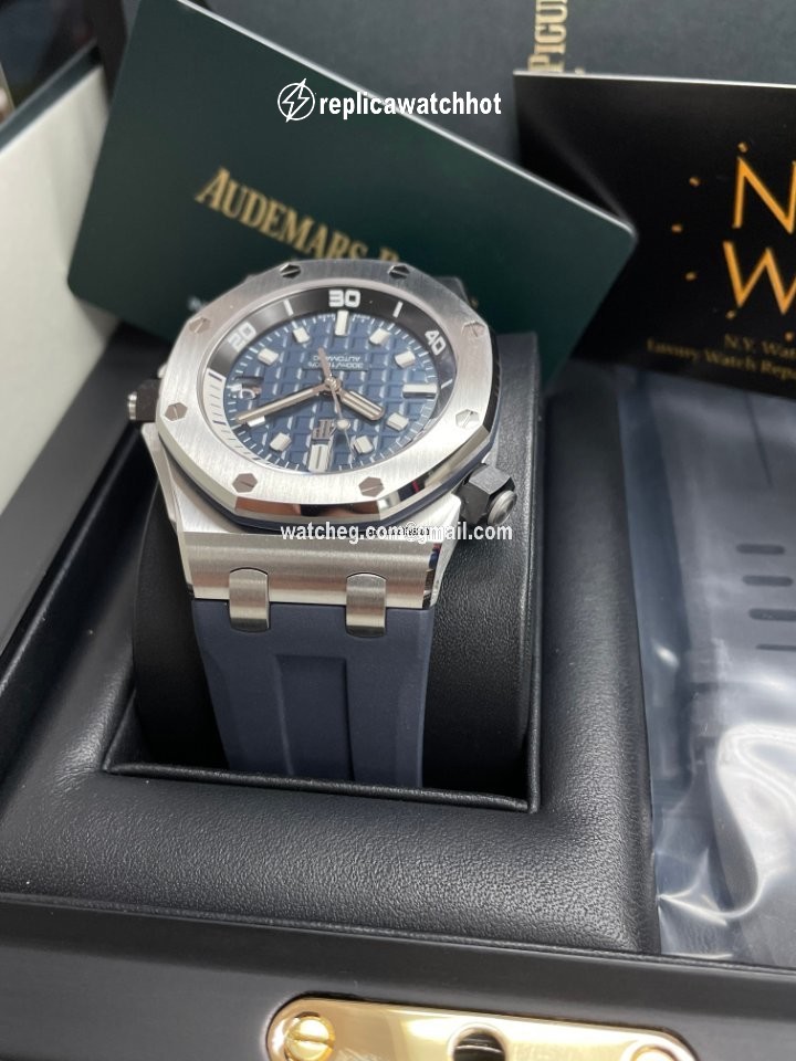 Audemars Piguet Royal Oak Offshore Diver Mens watch Unisex Automatic Steel 15720ST.OO.A027CA.01 2