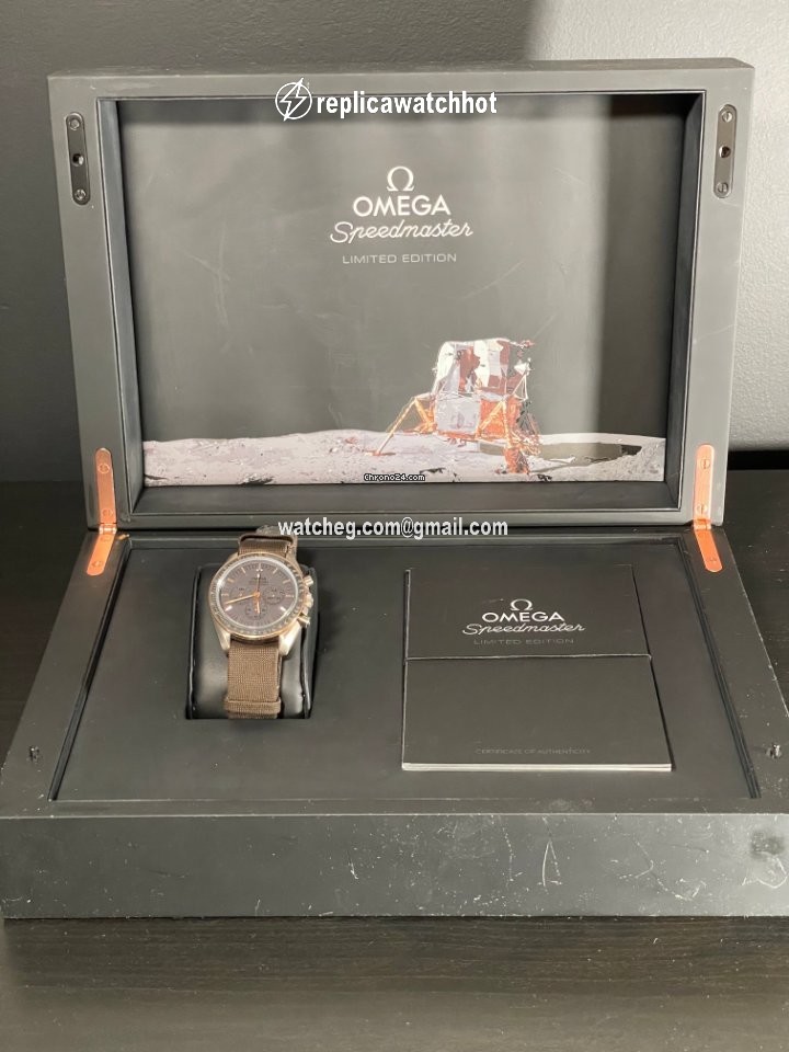 Omega Speedmaster Professional Moonwatch Mens watch Unisex Manual winding Titanium 311.62.42.30.06.001 2
