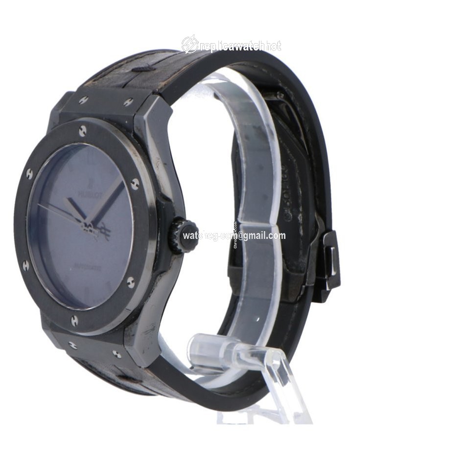 Hublot Classic Fusion 45, 42, 38, 33 mm Mens watch Unisex Automatic Ceramic 511.CM.0500.VR.BER16 2