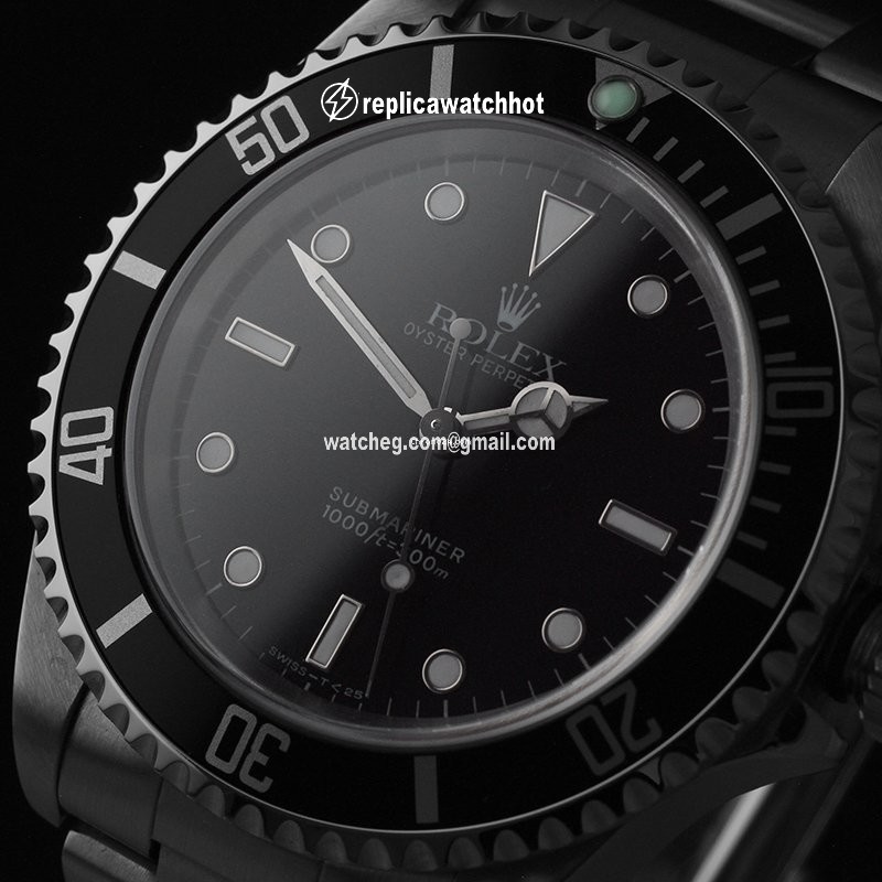 Rolex Submariner (No Date) Mens watch Unisex Steel Automatic 14060 2