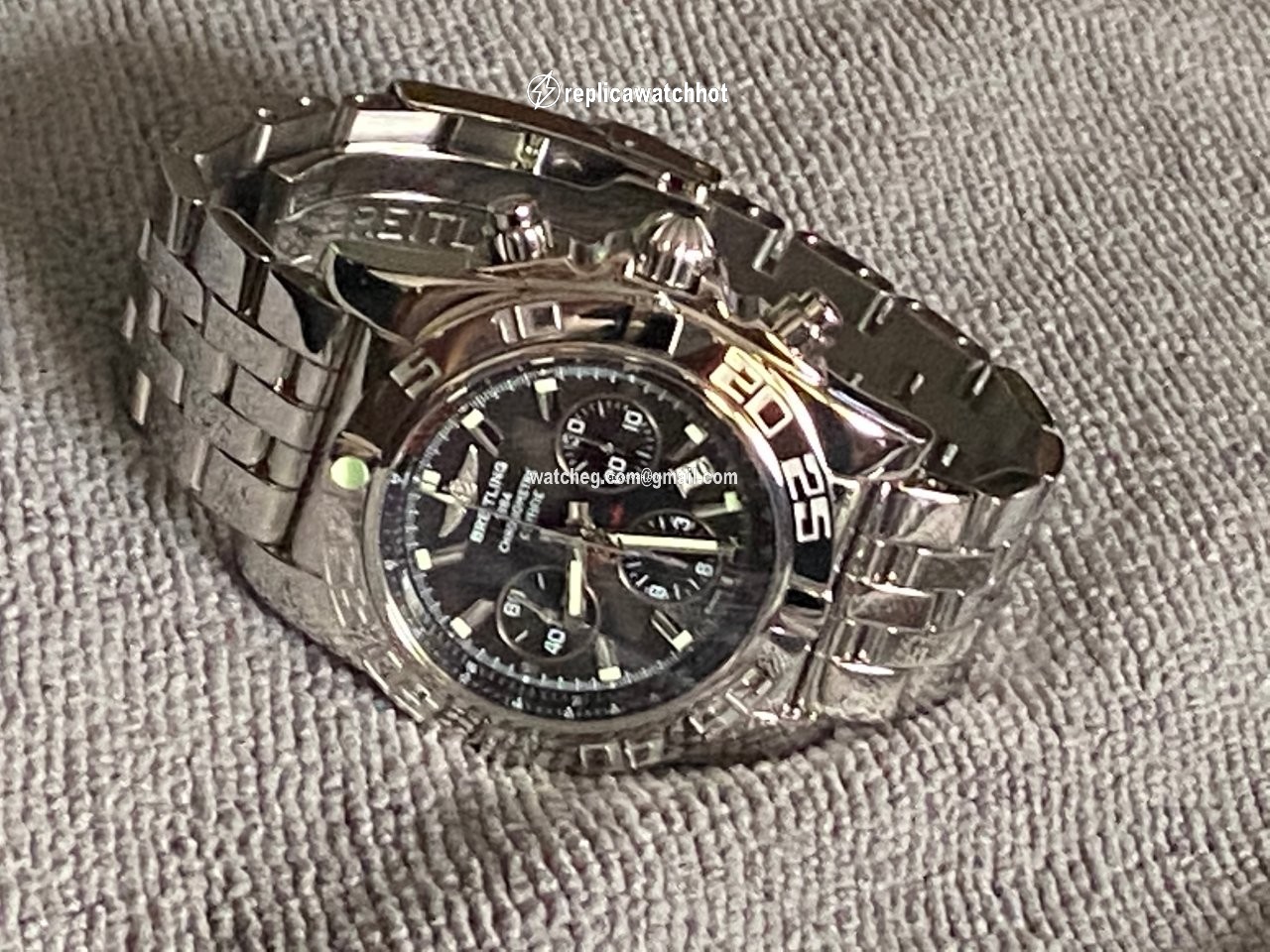 Breitling Chronomat 44 Mens watch Unisex Automatic Steel AB011012.M524.375A 2