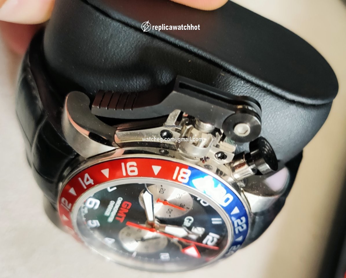 Graham Chronofighter Oversize Mens watch Unisex Steel 2OVHS.B39A 2