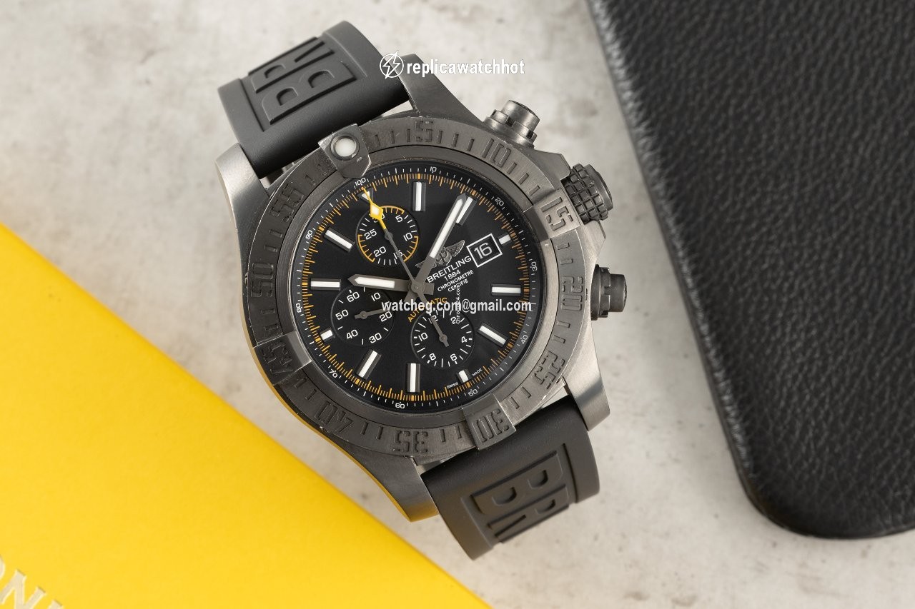 Breitling Super Avenger II Mens watch Unisex Automatic Steel M13371 2