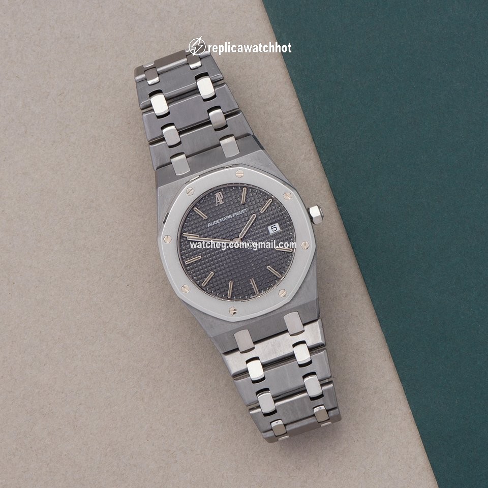 Audemars Piguet Royal Oak Mens watch Unisex Quartz Tantalum 56175TT 2
