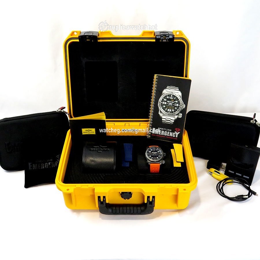 Breitling Emergency Titanium V76325 2