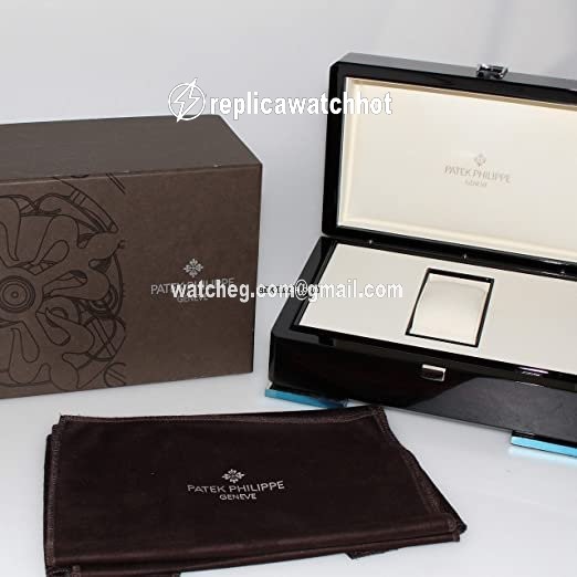 Patek Philippe Aquanaut Womens watch Automatic Rose gold 5072R-001 2
