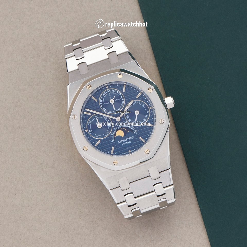 Audemars Piguet Royal Oak Perpetual Calendar Mens watch Unisex Automatic Steel 25820ST 2