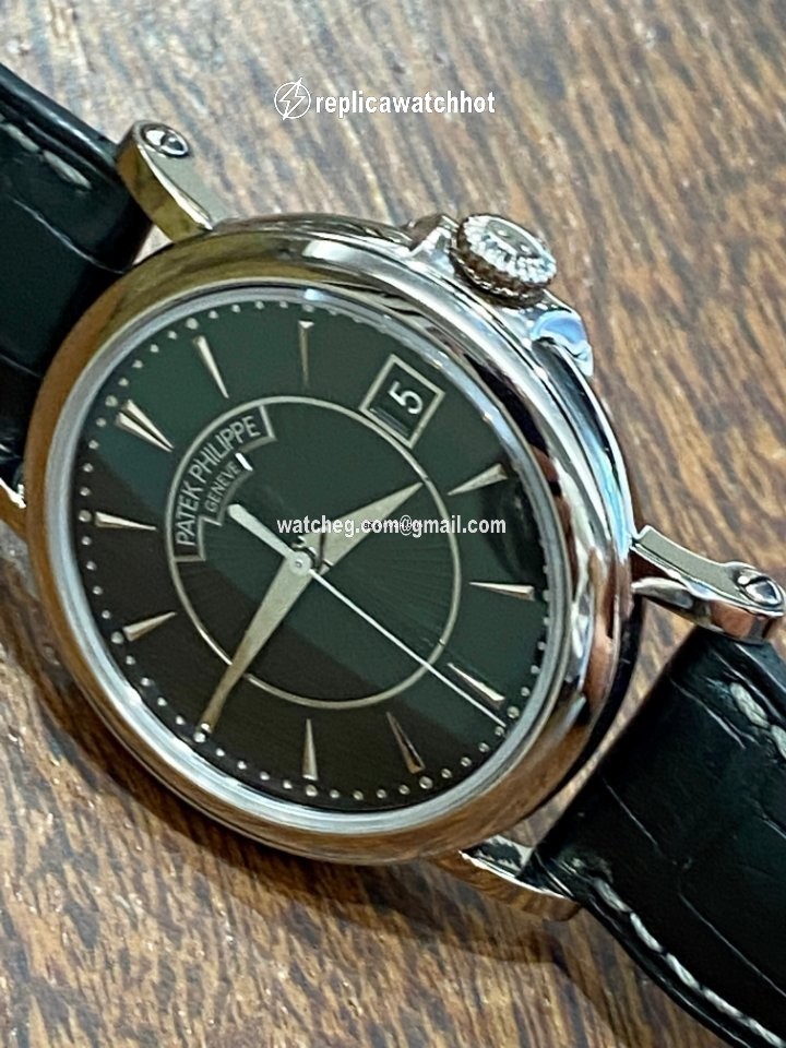 Patek Philippe Calatrava Mens watch Unisex Automatic White gold 5153G-001 2
