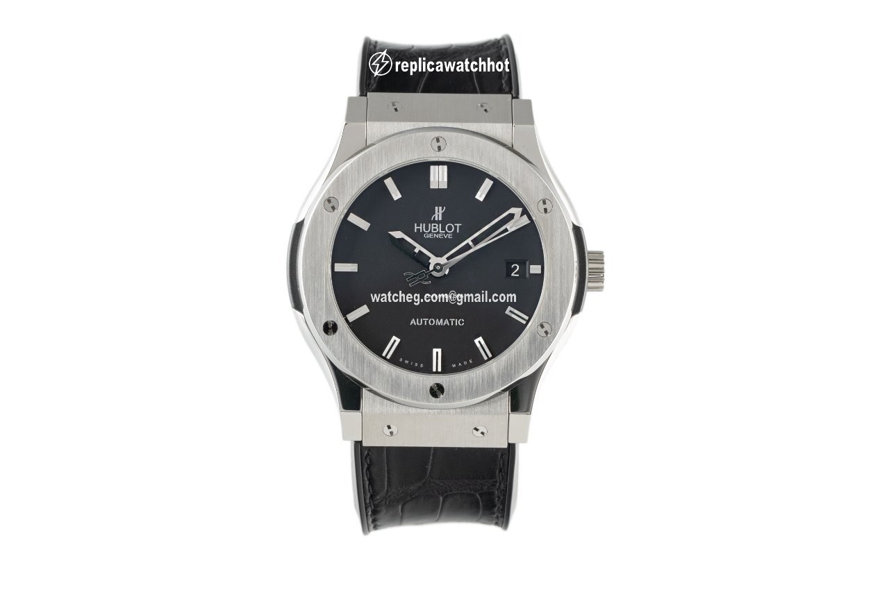 Hublot Classic Fusion 45, 42, 38, 33 mm Mens watch Unisex Automatic Titanium 511.NX.1170.LR 2